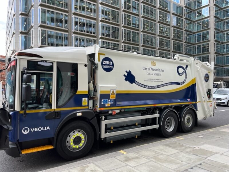 Electric waste truck